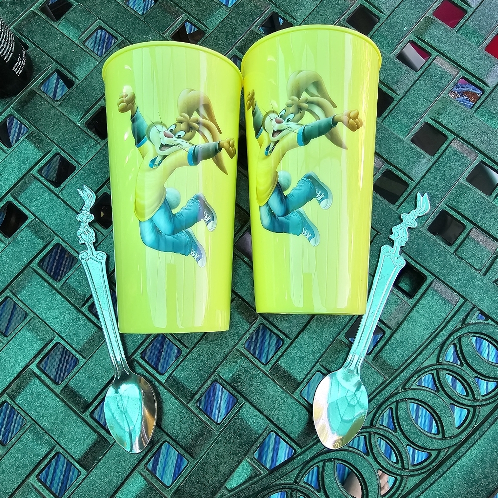 Nestle tumbler cup and spoons
